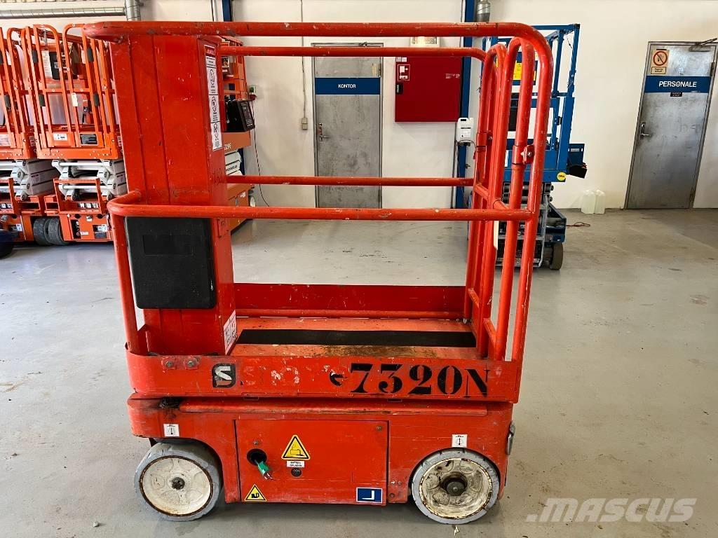 Snorkel TM 12 Vertical mast lifts