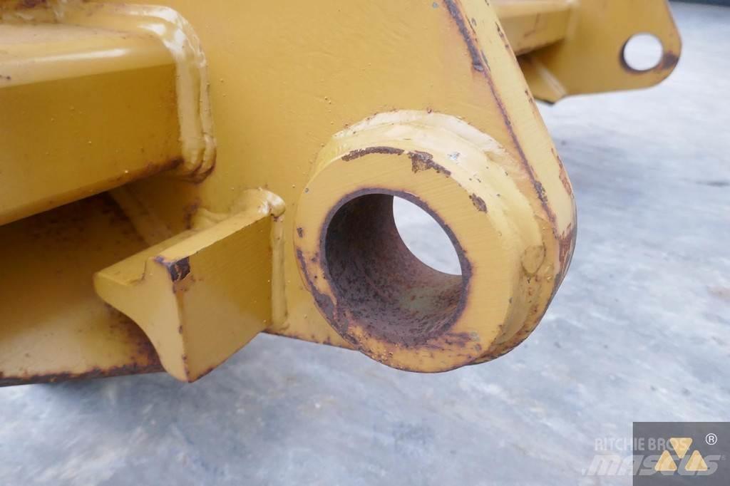 CAT 966/972 Forks Other Components