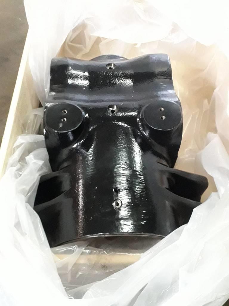 John Deere Base CH8 Booms and dippers