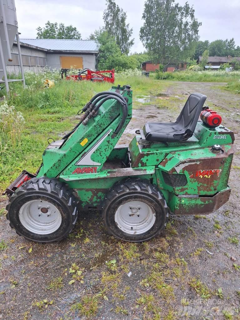 Avant 320+ Farm Equipment - Others
