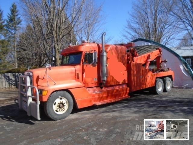 Freightliner FLD 120 Tow Trucks / Wreckers
