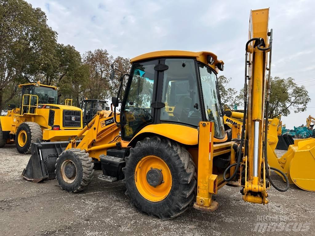 JCB 3 CX Backhoe Loaders