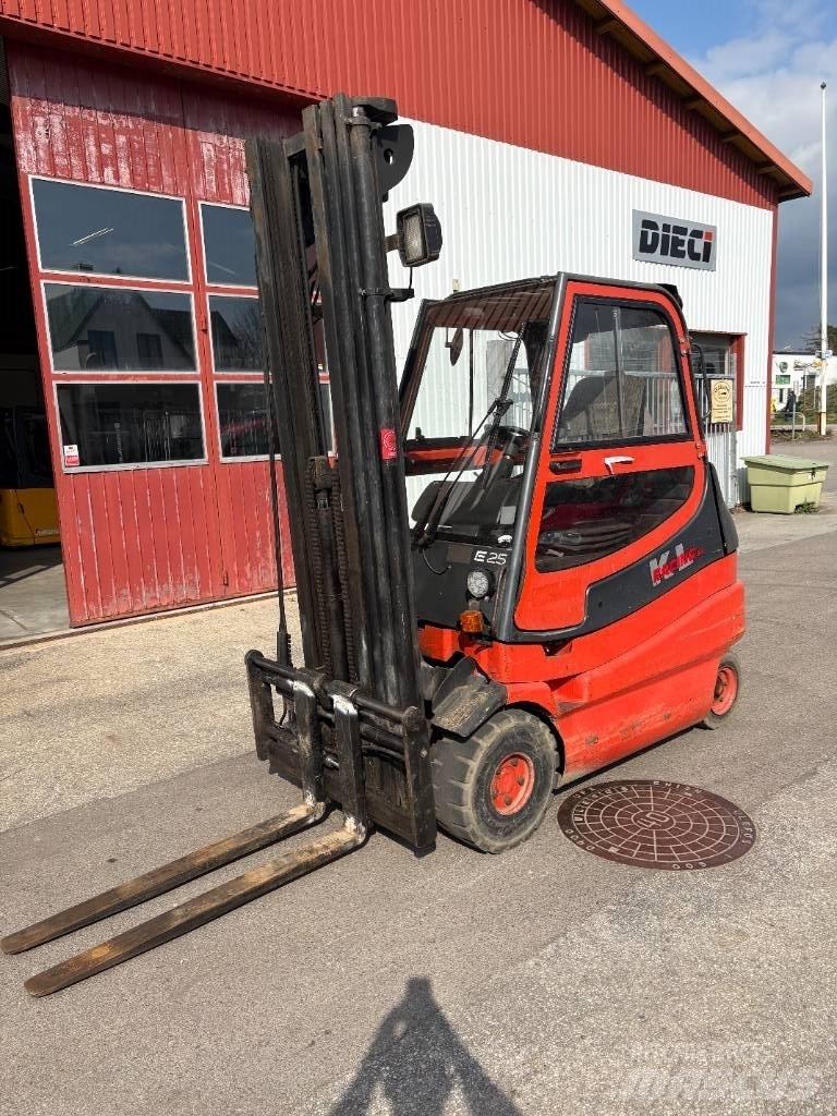 Linde E 25 Electric Forklifts
