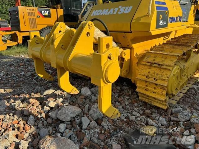 Komatsu D 85 Crawler dozers