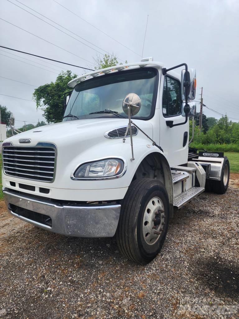 Freightliner M2 Conventional Trucks / Tractor Trucks