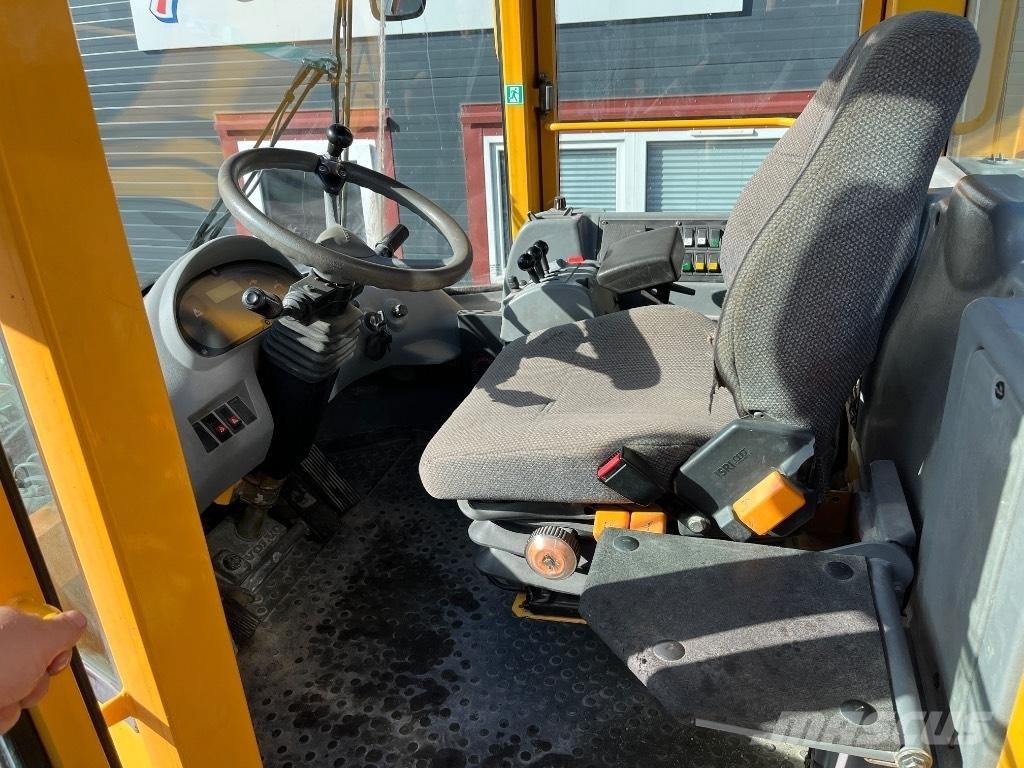 Volvo L70 E-04 Wheel Loaders