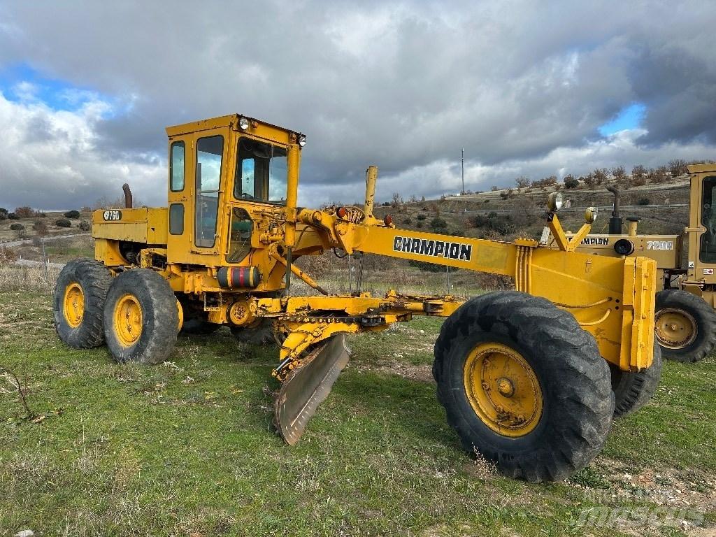 Champion 760 Motor Graders
