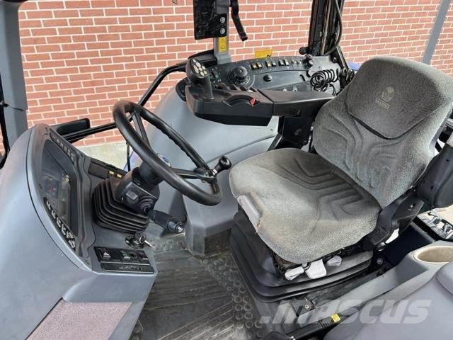 New Holland TVT190 Tractors