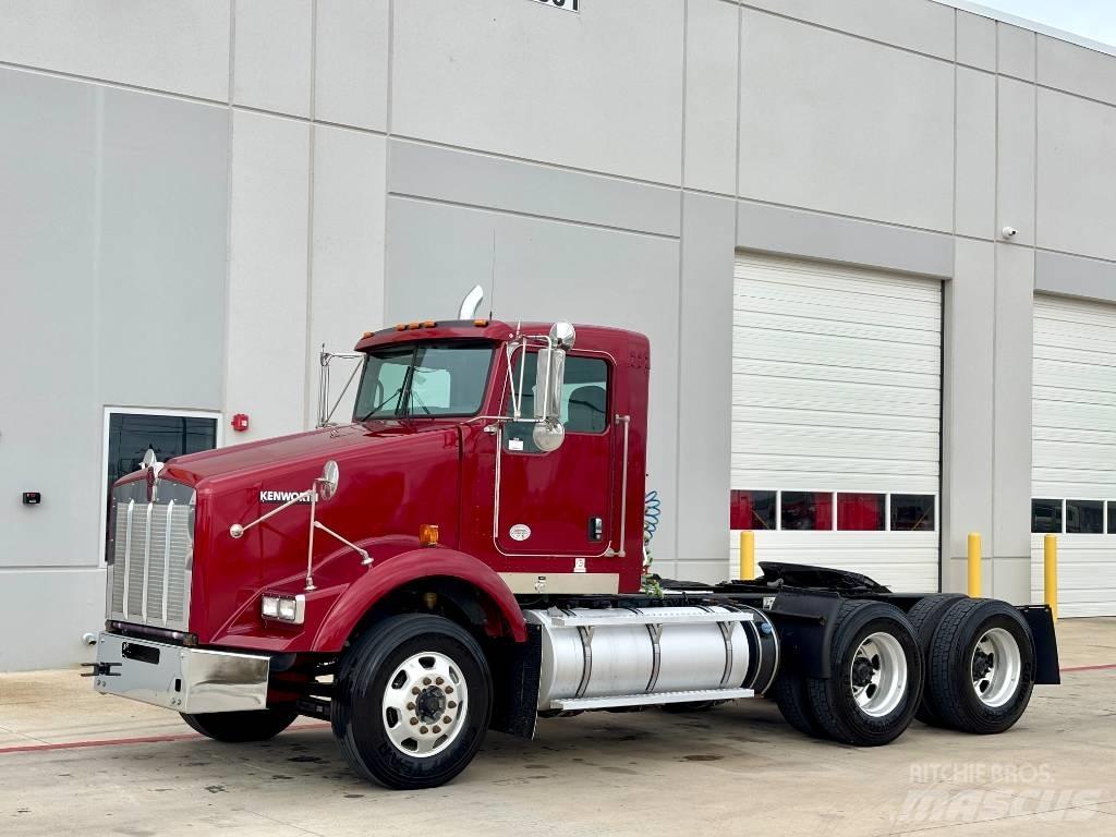 Kenworth T 800 Conventional Trucks / Tractor Trucks