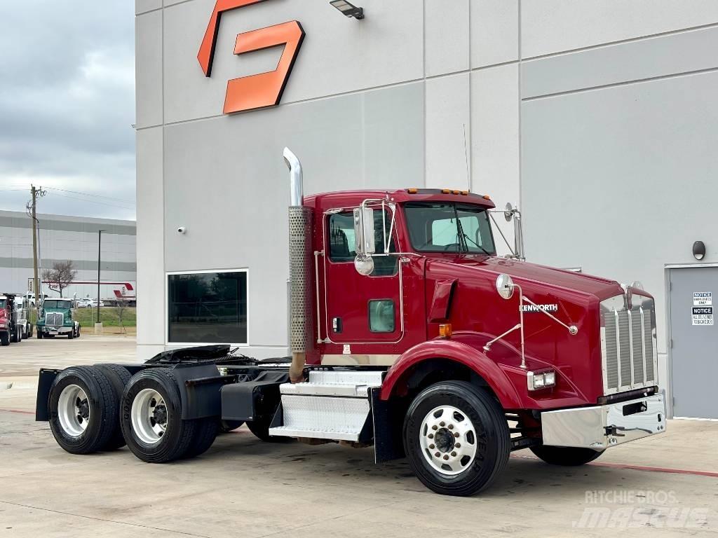 Kenworth T 800 Conventional Trucks / Tractor Trucks