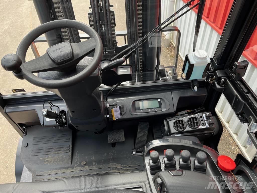 Doosan B 50 X-7 Electric Forklifts
