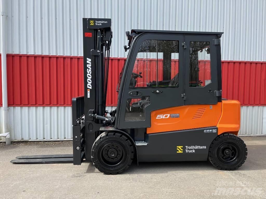 Doosan B 50 X-7 Electric Forklifts