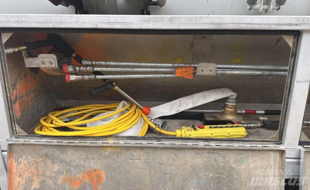Vactor HXX PD Vacuum Trucks