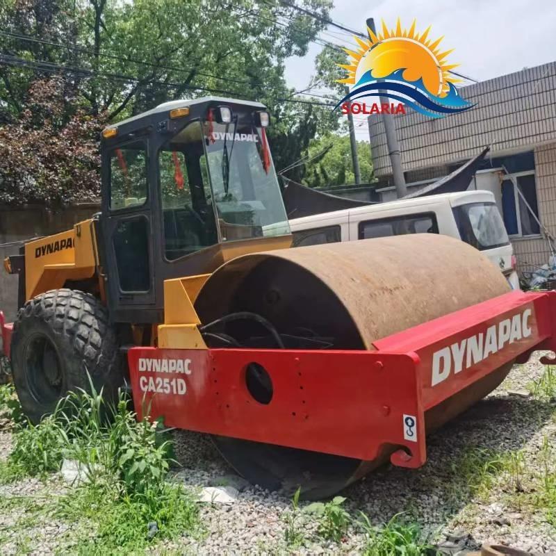 Dynapac ca251d Single drum rollers