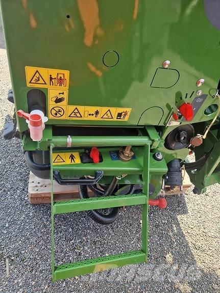 Amazone UF 1201 Self-propelled sprayers