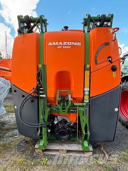 Amazone UF 1302 Self-propelled sprayers