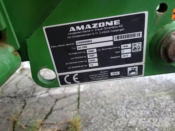Amazone UX3200 Self-propelled sprayers