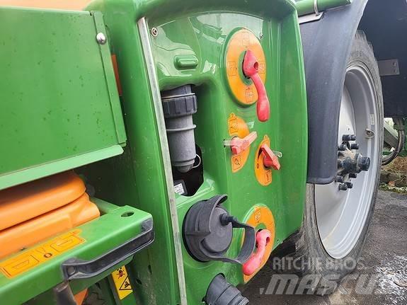 Amazone UX3200 Self-propelled sprayers