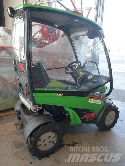 Avant 220 Skid Steer Loaders