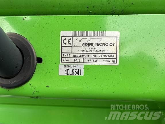 Avant M520 Tool Carriers