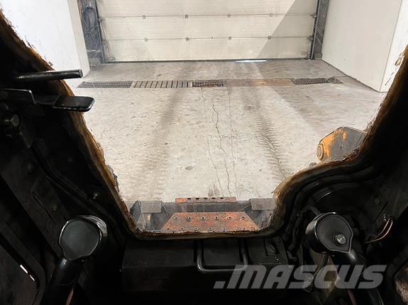 CASE 440 Skid Steer Loaders