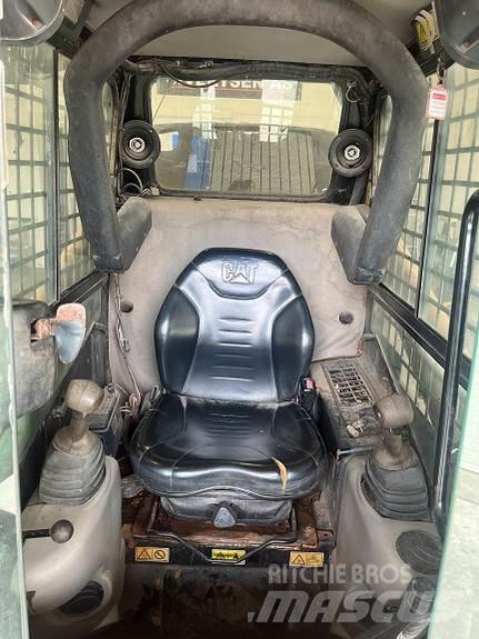 CAT 274B Skid Steer Loaders