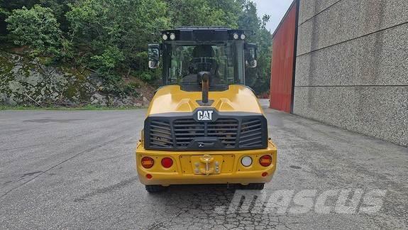 CAT 906 Wheel Loaders