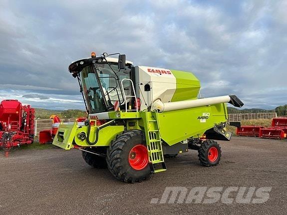 CLAAS Avero 160 Combine Harvesters