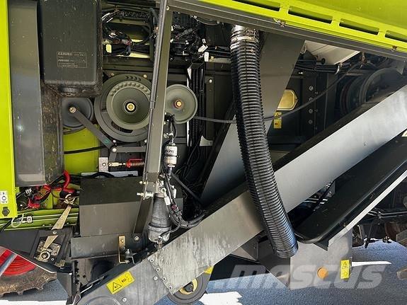 CLAAS Avero 240 Combine Harvesters