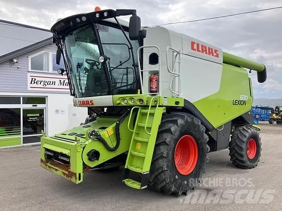 CLAAS Lexion 630 Combine Harvesters