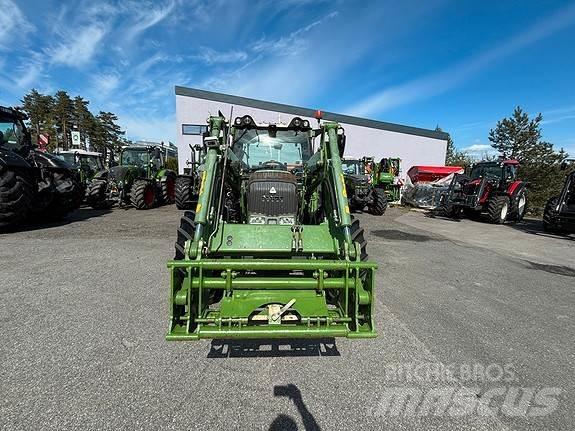 Fendt 211 Tractors