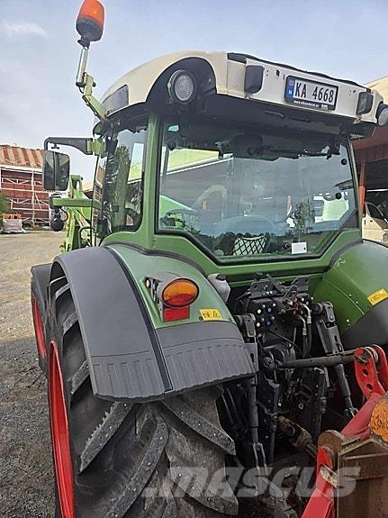 Fendt 211 Tractors