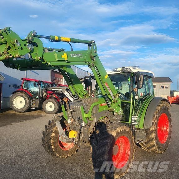 Fendt 211 Vario Tractors