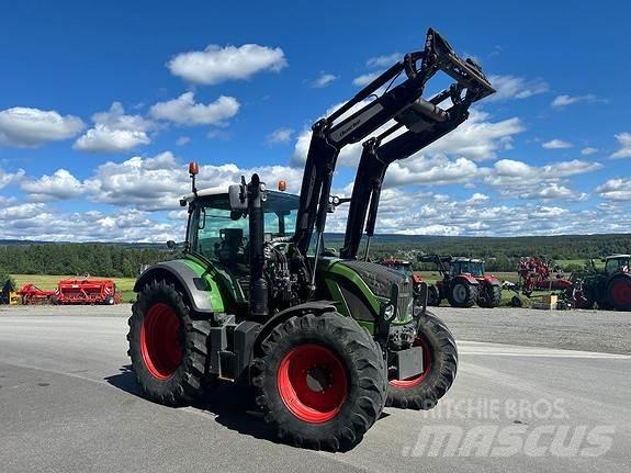 Fendt 516 Vario Tractors