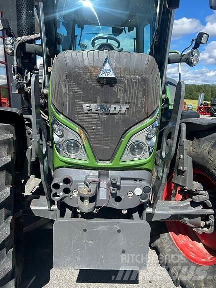 Fendt 516 Vario Tractors