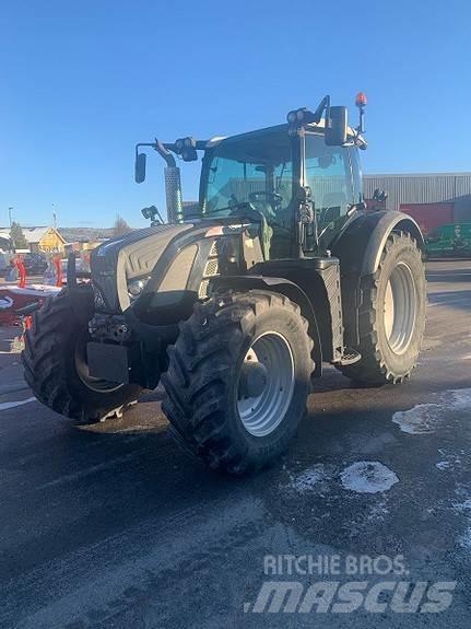 Fendt 720 Vario Tractors