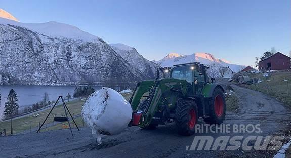 Fendt 724 Tractors