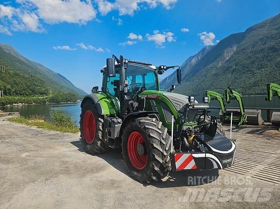 Fendt 724 Tractors