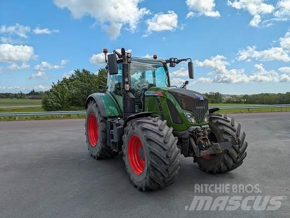 Fendt 724 S4 Vario Tractors