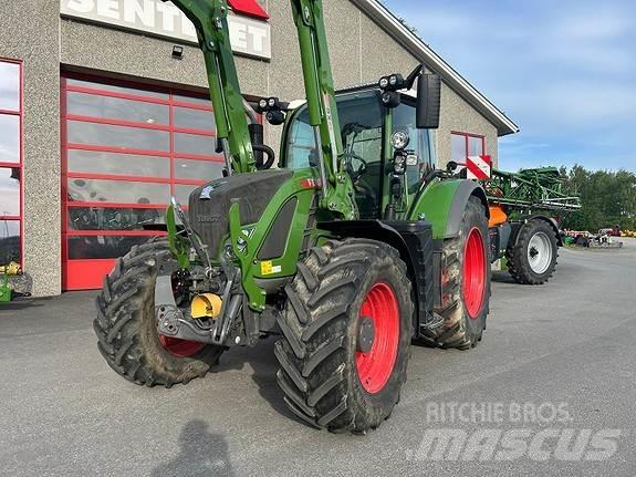 Fendt 724 VARIO Tractors