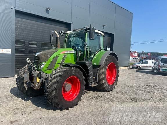 Fendt 724 VARIO Tractors