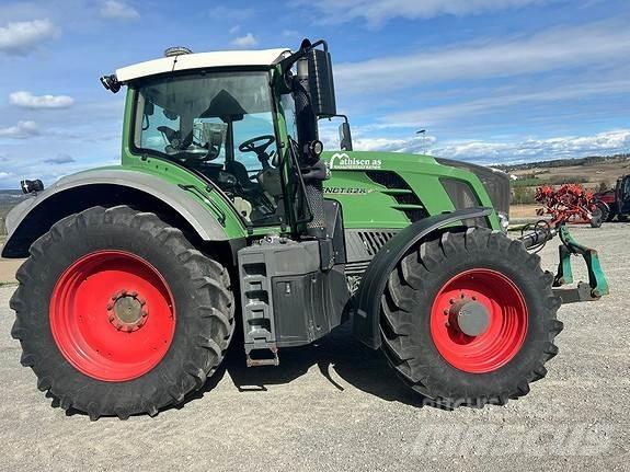 Fendt 828 Vario Tractors