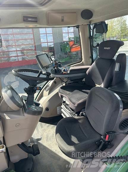 Fendt 828 Vario Tractors
