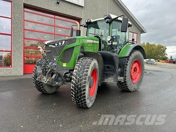 Fendt 942 VARIO Tractors