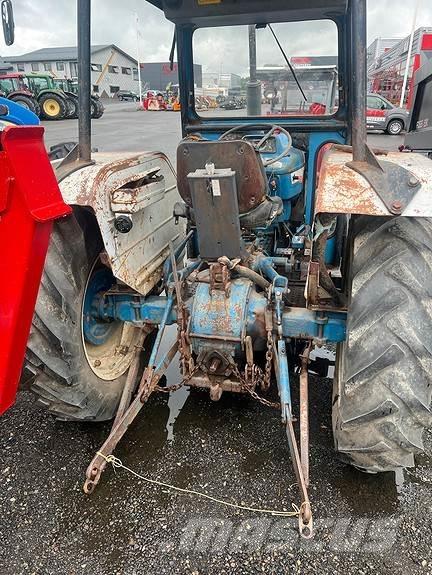 Ford 2600 Tractors