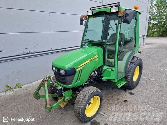 John Deere 2032R Tractors