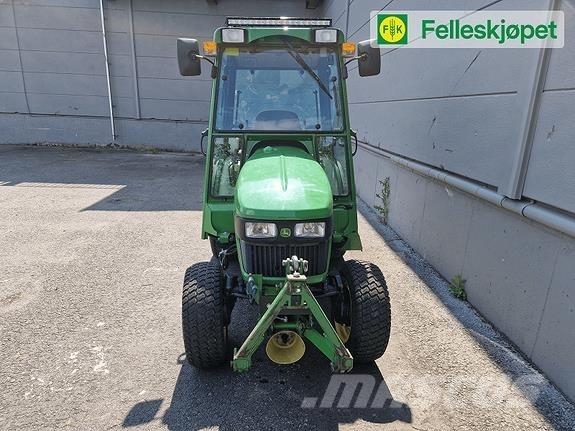 John Deere 2032R Tractors
