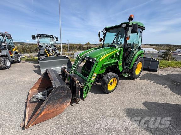 John Deere 3720 Tractors