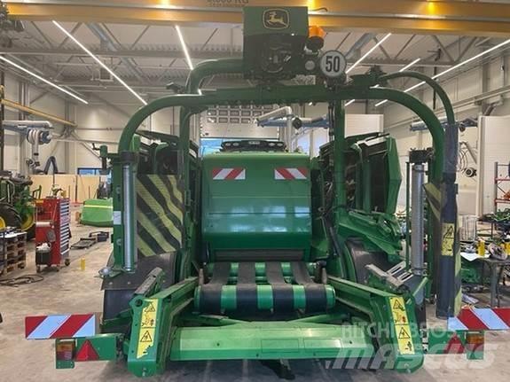 John Deere C441R Round Balers