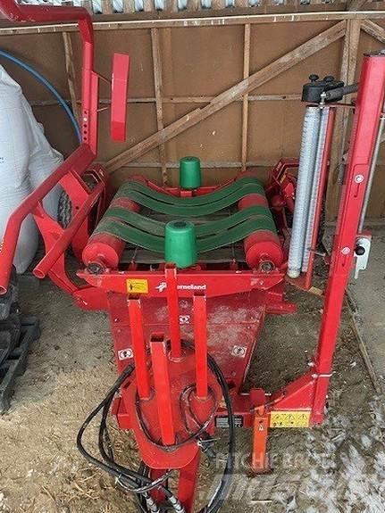 Kverneland 7740C Bale Wrappers